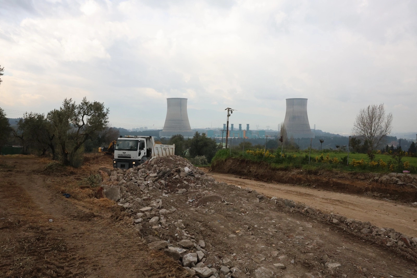 Osmangazi’de Karabalçık Mahallesi’nde imar yolu çalışması